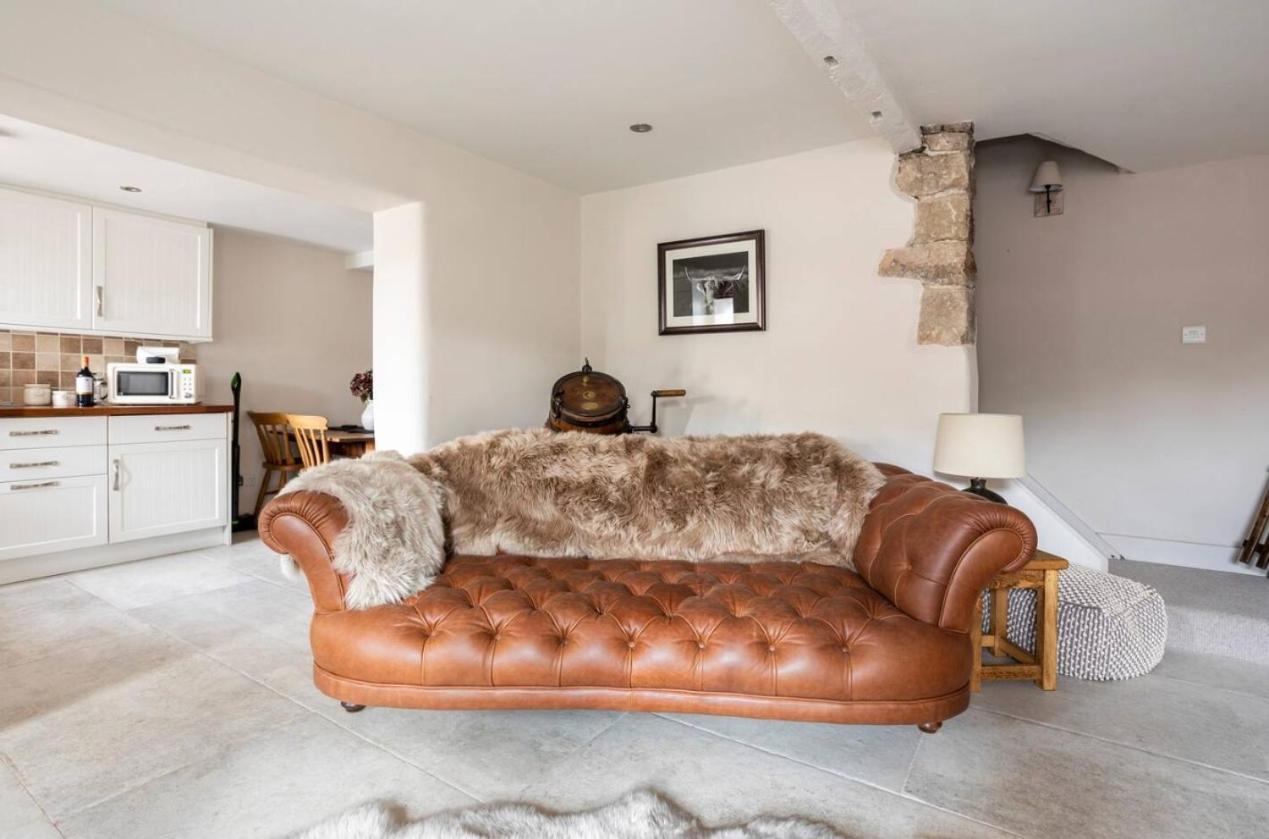 Holiday home Primrose With Log Burner