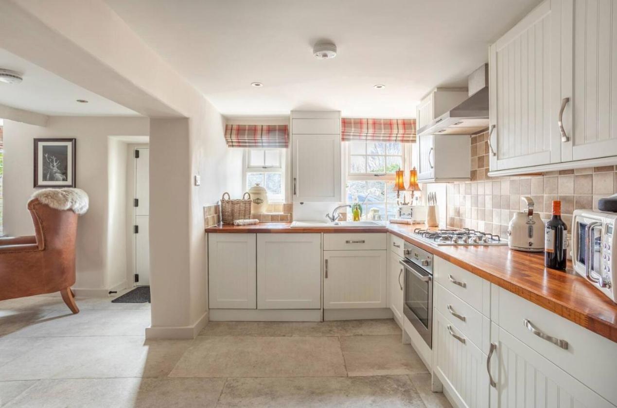 Holiday home Primrose With Log Burner *